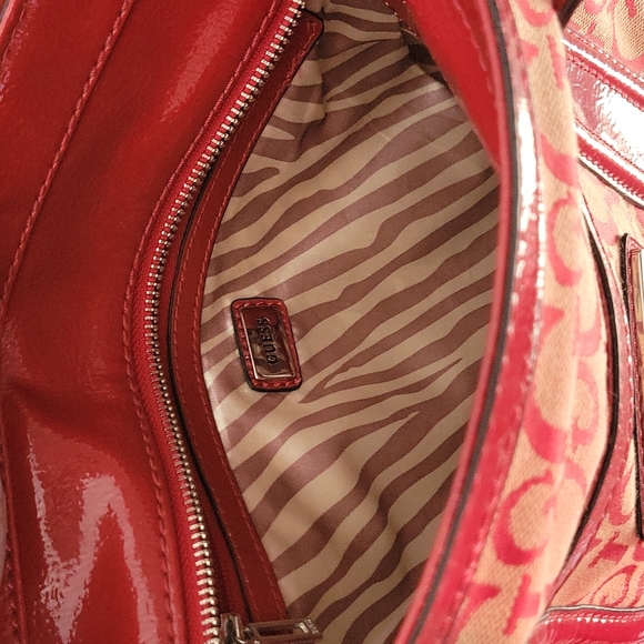 GUESS Purse - Picture 2 of 3